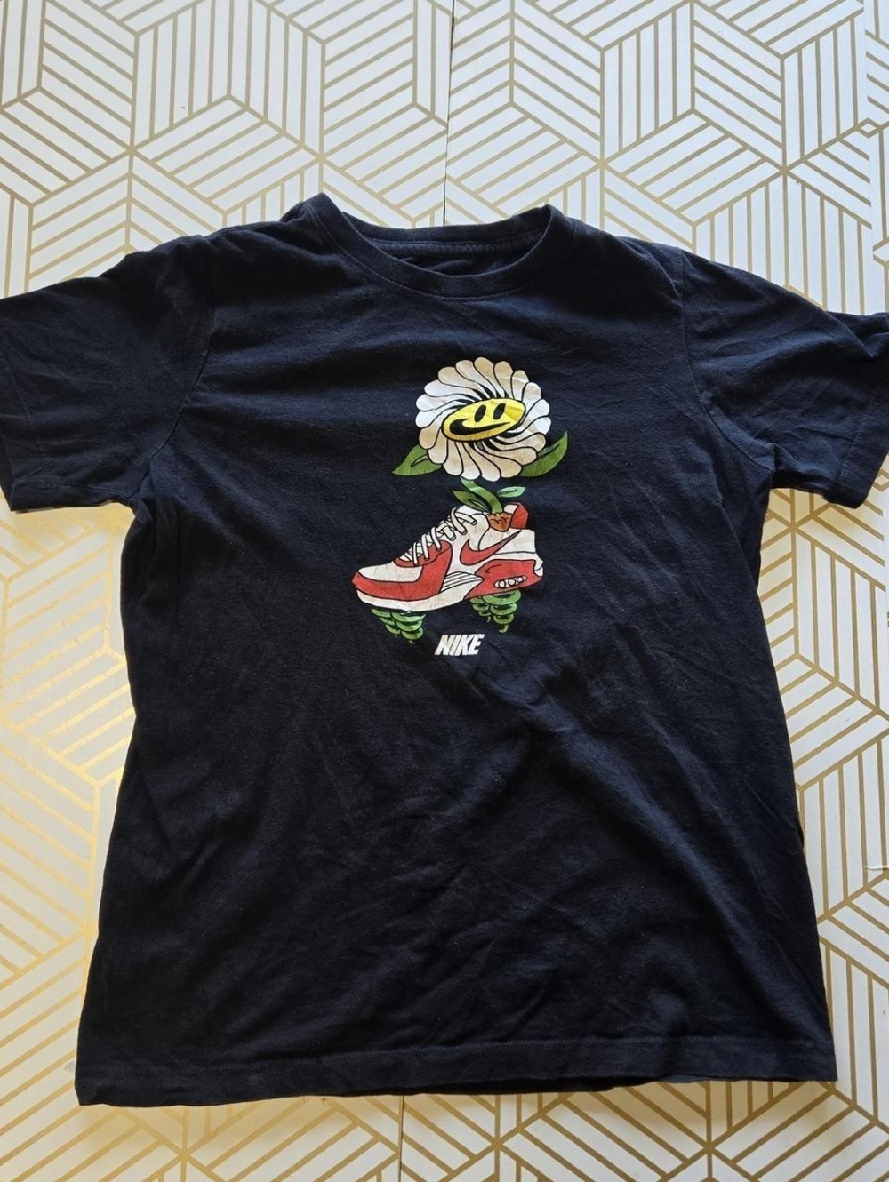 Kid's Youth Nike Black Graphic T-Shirt Y2K Retro 100% Cotton